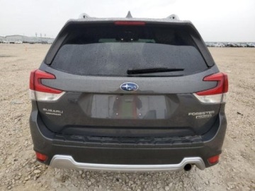 Subaru 2022 Subaru Forester 2022, 2.5L, 4x4, TOURING, od ubezpieczalni 2.5 Benzyna, zdjęcie 3