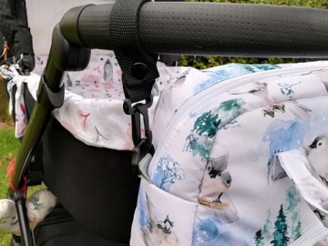 УНИВЕРСАЛЬНЫЙ КРЮЧОК ДЛЯ СУМКИ BESZKA В КОЛЯСКУ