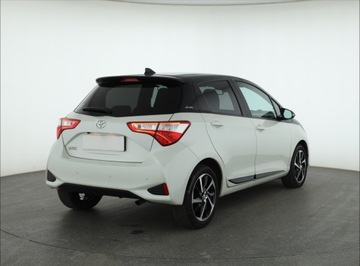 Toyota Yaris III Hatchback 5d Facelifting 2017 1.5 Dual VVT-iE 111KM 2019 Toyota Yaris 1.5 Dual VVT-i, Salon Polska, zdjęcie 4