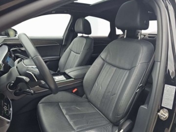 Audi A8 D5 Sedan Facelifting 3.0 55 TFSI 340KM 2022 Audi A8 pneumatyka, panoramiczny dach, kamery 360, BO, head up 3.0 Benzyna, zdjęcie 10