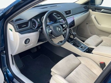 Skoda Superb III Kombi Facelifting 2.0 TDI SCR 150KM 2021 Skoda Superb 2.0TDI 150KM Style DSG SerwisASO Panorama Matrix Navi Hak FV23, zdjęcie 8
