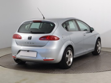 Seat Leon II 2.0 FSI 150KM 2005 Seat Leon 2.0 FSI, Klima, Klimatronic,ALU, zdjęcie 4