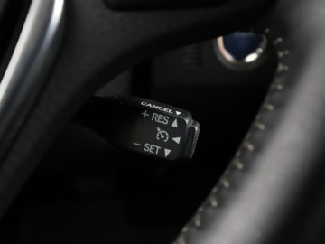 Toyota Auris II Hatchback 5d Facelifting 1.8 Hybrid 136KM 2017 Toyota Auris navi kamera tempomat klima-auto., zdjęcie 28