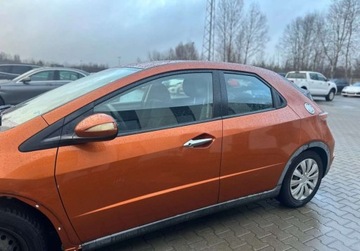 Honda Civic VIII Hatchback 5d 1.4 i 83KM 2008 Honda Civic 1.4B 83KM 2008r. Salon Polska Comfort 1.3 Benzyna 83KM, zdjęcie 4