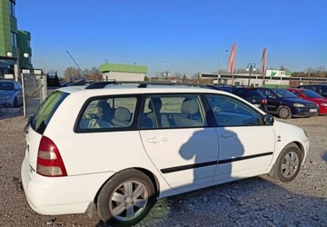 Toyota Corolla IX (E12) Kombi 2.0 D-4D 90KM 2003 Toyota Corolla Toyota Corolla 2.0 D-4D 2.0 Diesel 90KM, zdjęcie 3