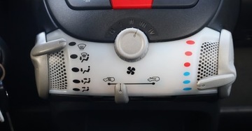 Toyota Aygo I Hatchback 5d Facelifting 1.0 VVT-i 68KM 2012 Toyota Aygo (Nr. ) 1.0 Automat F_VAT_ 23 (Netto: 16 179 zl) Klima Gwaran, zdjęcie 16