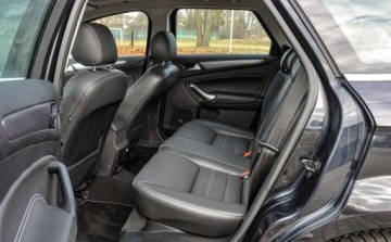 Ford Mondeo IV Kombi 2.0 Duratorq TDCi DPF 140KM 2011 Ford Mondeo 2,0TDCI Automat Skory Lift Bezwypadkowy 2.0 Diesel 140KM, zdjęcie 7