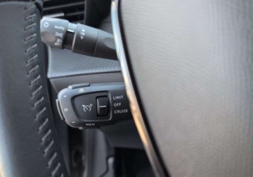 Peugeot 208 II e-208 Elektryczny 136KM 2023 Peugeot 208 e-208 Allure Pack SalonPL Zadbany Od Reki FV23 Kredyt 0 Leasin, zdjęcie 17