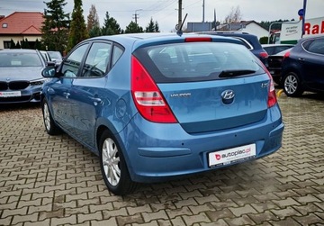 Hyundai i30 I Hatchback 1.6 126KM 2010 Hyundai i30 1.6 Benzyna 126KM, zdjęcie 3