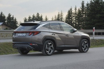 Hyundai Tucson IV SUV 1.6 CRDI 48V 136KM 2021 Hyundai Tucson 1.6 CRDI 48V Platinium automat, zdjęcie 9