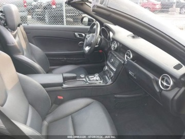 Mercedes SLC 2019 Mercedes-Benz SLC Mercedes-Benz SLC 300 2.0 Benzyna 241KM, zdjęcie 8