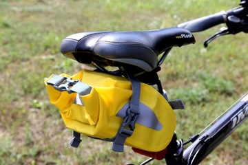 ВОДОНЕПРОНИЦАЕМЫЙ СУМКА ДЛЯ ВЕЛОСИПЕДНОГО СИДЕНЬЯ 2 Л