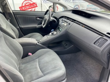 Toyota Prius III Hatchback 1.8 HSD 136KM 2010 Toyota Prius HYBRYDA 136 KONI LEDY AUTOMAT KLIMATRONIC EL.SZYBY SERIWSOWANY, zdjęcie 7