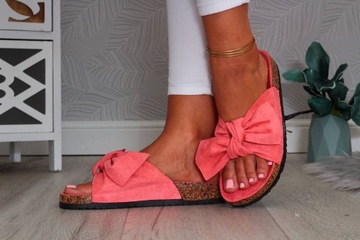 KLAPKI Z KOKARDĄ DAMSKIE PROFILOWANE WYGOGNE