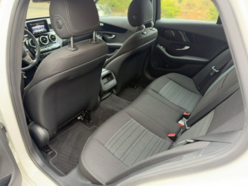 Mercedes Klasa C W205 Kombi Facelifting 1.6 180 156KM 2018 Mercedes C 180 Manual | Bezwypadkowy |Serwisowany, zdjęcie 32