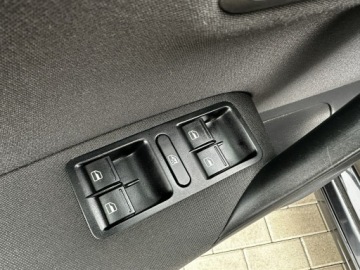 Volkswagen Polo V Hatchback 5d 1.2 60KM 2014 Volkswagen Polo R-Line! 2 kpl kół! Klimatyzacja, zdjęcie 23