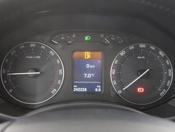 Skoda Octavia II Kombi 2.0 TDI CR DPF 140KM 2008 Skoda Octavia 2.0 TDI, Salon Polska, Xenon, Klima, zdjęcie 10