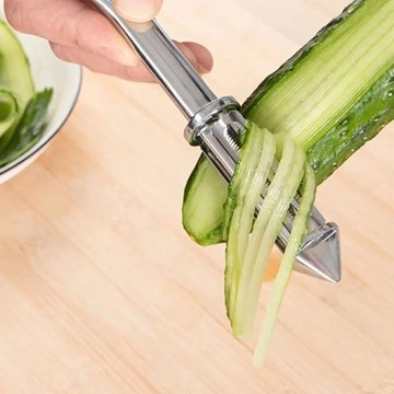 Универсальная овощечистка из цинкового сплава, очень острая.