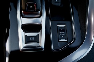 Peugeot 5008 II Crossover Facelifting 1.6 PureTech 180KM 2023 Peugeot 5008 GT kamera Skora adc NawI, zdjęcie 27