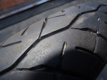 BRIDGESTONE BATTLAX 100/80/17 Протектор на 90% как новый