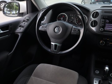 Volkswagen Tiguan I SUV Facelifting 2.0 TDI CR DPF BlueMotion 140KM 2013 VW Tiguan 2.0 TDI, Salon Polska, 4X4, DSG, Xenon, zdjęcie 6