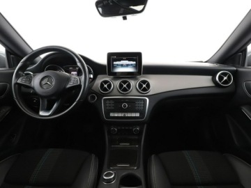 Mercedes CLA C117 Shooting Brake Facelifting 1.5 180 d 109KM 2016 Mercedes CLA 180 automat panorama full LED navi, zdjęcie 14