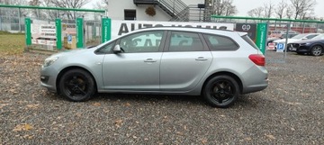 Opel Astra J Sports Tourer Facelifting 1.4 Turbo ECOTEC 140KM 2015 Opel Astra Bogata wersja. stan bardzo dobry., zdjęcie 6