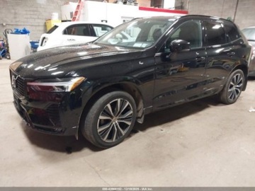 Volvo XC60 II 2023 Volvo XC 60 Plus Dark Theme, 2.0L R4 247KM, 4x4, od ubezpieczalni 2.0 247KM, zdjęcie 2