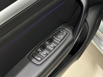 Renault Megane IV GrandCoupe Facelifting 1.3 TCe 140KM 2022 Renault Megane Intens / Ambiente / Kamera cofania, zdjęcie 18