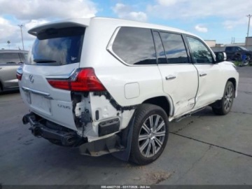 Lexus LX III (550) 2016 Lexus LX 570 2016 5.7 Benzyna 383KM, zdjęcie 9