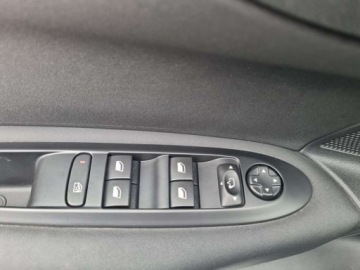 Citroen C4 II Hatchback 5d Facelifting 1.2 PureTech 130KM 2016 Citroen C4 Citroen C4 1.2 PureTech Shine SS 1.2 Benzyna 130KM, zdjęcie 20