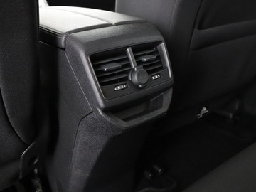 Peugeot 3008 II Crossover 1.5 BlueHDI 130KM 2018 Peugeot 3008 Virtual Navi Czujniki parkowania, zdjęcie 33