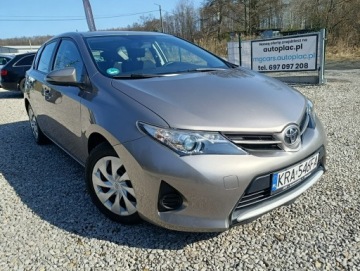 Toyota Auris II Hatchback 5d Dual VVT-i 100 99KM 2013 Toyota Auris Bezwypadkowa, tylko 17000 km, zdjęcie 10