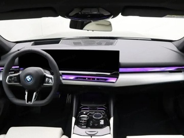 BMW Seria 5 G90-91 2025 BMW Seria 5 530e xDrive Sport Sedan 2.0 (299KM) 2025, zdjęcie 5