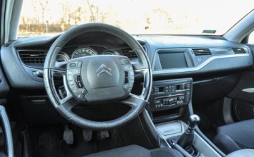 Citroen C5 III Tourer 2.0 HDi FAP 140KM 2011 Citroen C5 2011 r. 2,0HDI Lift Bezwypadkowy 2.0 Diesel 140KM, zdjęcie 8