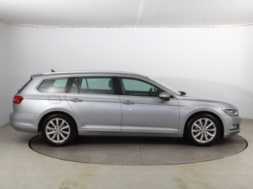Volkswagen Passat B8 Variant 2.0 TDI BlueMotion SCR 190KM 2017 VW Passat 2.0 TDI, Salon Polska, Serwis ASO, zdjęcie 5