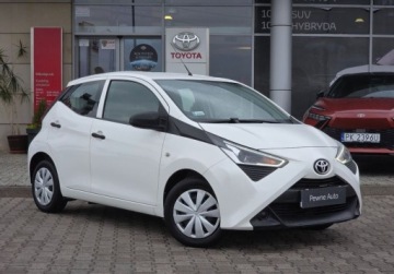 Toyota Aygo II Hatchback 3d Facelifting 1.0 VVT-i 72KM 2020 Toyota Aygo Toyota Aygo 1.0 VVT-i X-play Fv23 Kinto Leasing 72KM