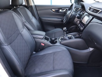 Nissan Qashqai II Crossover 1.6 dCi 130KM 2015 Nissan Qashqai 1.6 dCi, 4X4, Skóra, Navi, Klima, zdjęcie 8