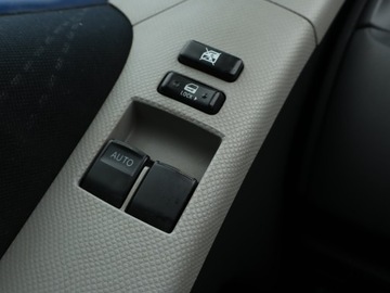 Toyota Yaris II Hatchback 5d 1.0 VVT-i 69KM 2008 Toyota Yaris 1.0 VVT-i, Klima, zdjęcie 14