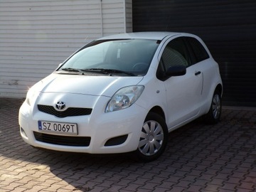 Toyota Yaris II Hatchback 5d 1.0 VVT-i 69KM 2010 Toyota Yaris Klimatyzacja / Elektryka / Gwarancja, zdjęcie 1