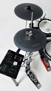 Электронные барабаны Roland TD-25.