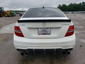 Mercedes Klasa C W205 2013 Mercedes-Benz Klasa C 63 AMG, 2013, 6.2L, od u..., zdjęcie 4