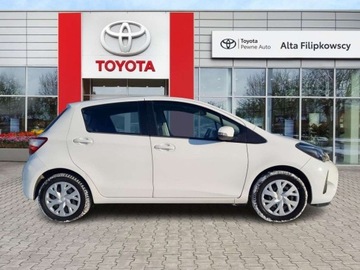 Toyota Yaris III Hatchback 5d Facelifting 2017 1.5 Dual VVT-iE 111KM 2019 Toyota Yaris Toyota Yaris 1,5-Dual-VVT-iE, serwisowany w ASO, 1.5 Benzyna, zdjęcie 6