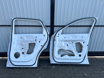 AUDI E-TRON 4KE DVEŘE PRAVÉ PŘEDNÍ ZADNÍ BÍLÉ