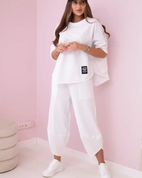 Хлопковый комплект, толстовка и брюки.