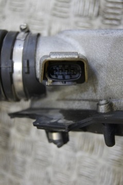 Воздушный корпус CLS W219 AMG 6.3 A1560900301