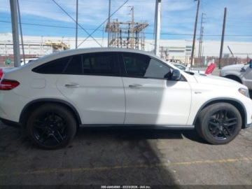 Mercedes GLE W166/C292 2018 Mercedes-Benz GLE 2018 MERCEDES-BENZ AMG GLE 43 COUPE 4MATIC 3.0 Benzyna, zdjęcie 12