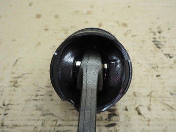 ШАТУН ПОРШНЯ OPEL ASTRA VECTRA ZAFIRA Z19DTH 1.9