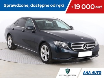 Mercedes Klasa E W213 Limuzyna 2.0 220d 194KM 2016 Mercedes E E 220 d, Salon Polska, 191 KM, Automat