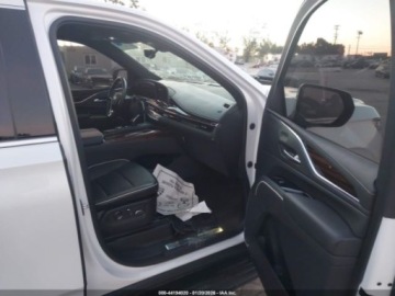 Cadillac Escalade III 2021 Cadillac Escalade Esv Premium Luxury 2021 6.2 Benzyna 420KM, zdjęcie 9